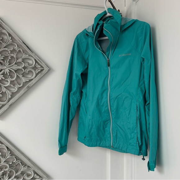 SOLD: Columbia Windbreaker - Picture 1 of 8